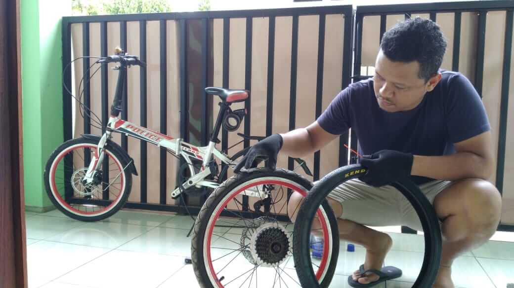 Ban Sepeda Kempes Sendiri